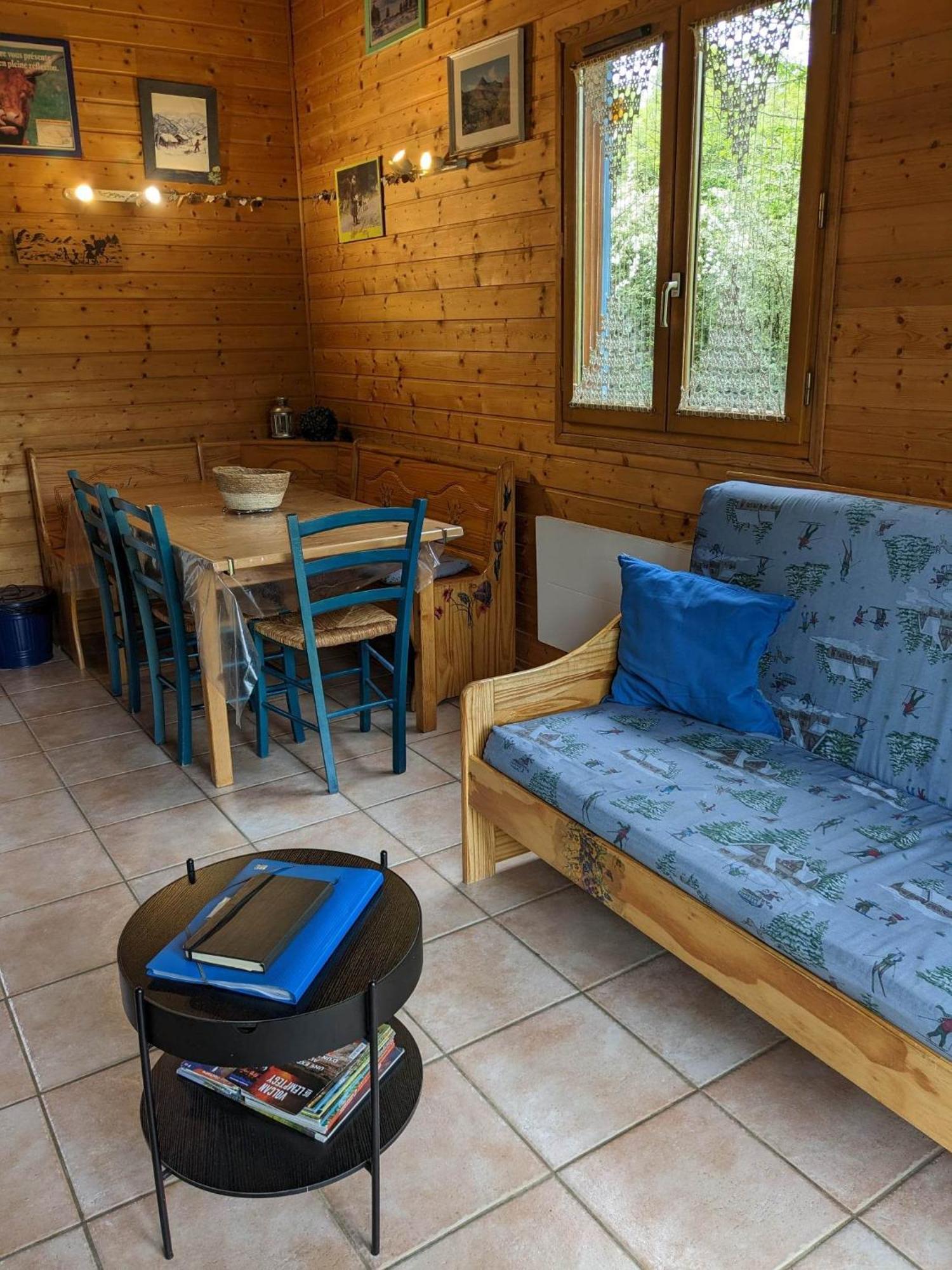 Les Chalets De La Vigne Grande Saint-Floret Ngoại thất bức ảnh