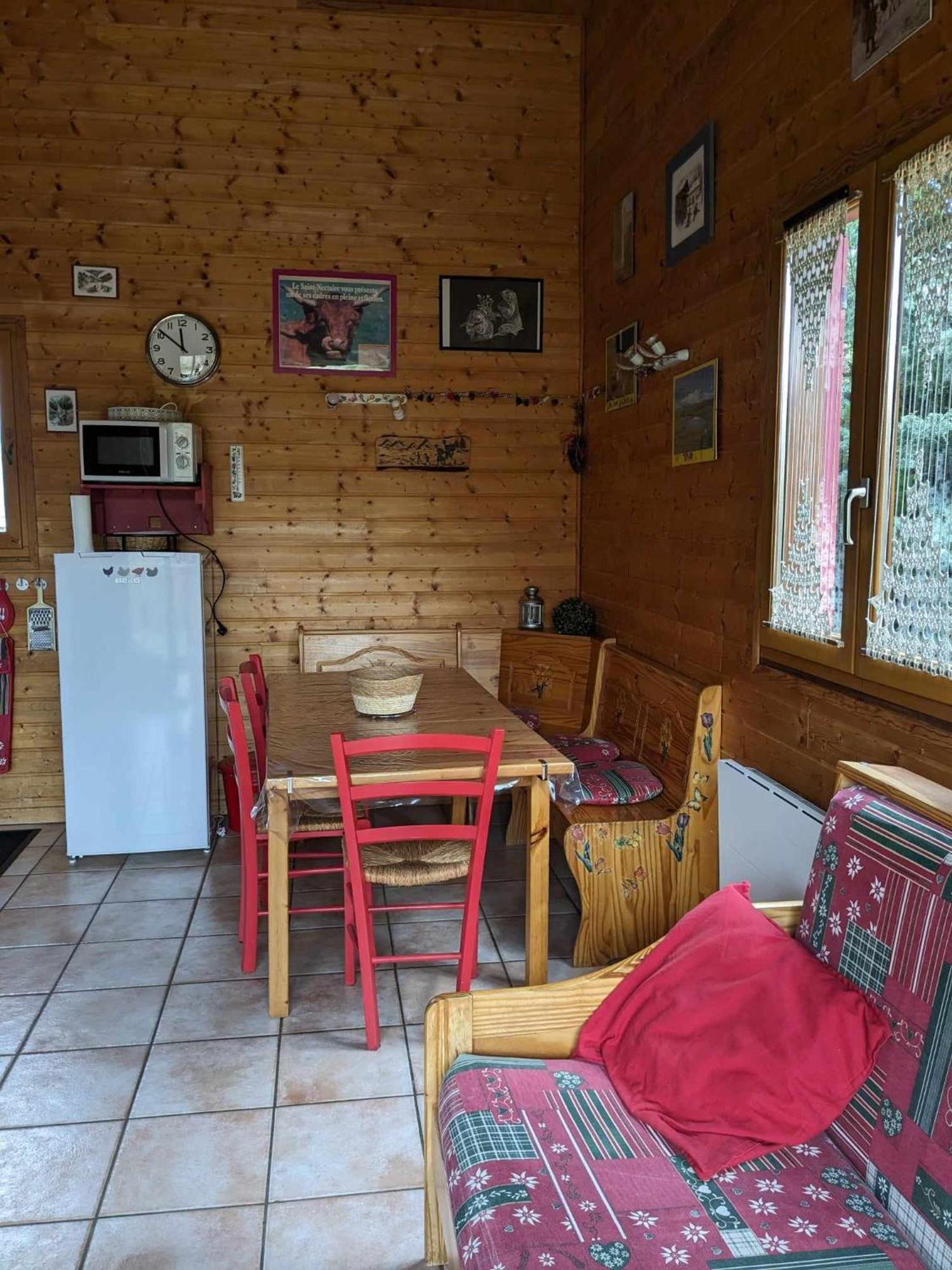 Les Chalets De La Vigne Grande Saint-Floret Ngoại thất bức ảnh
